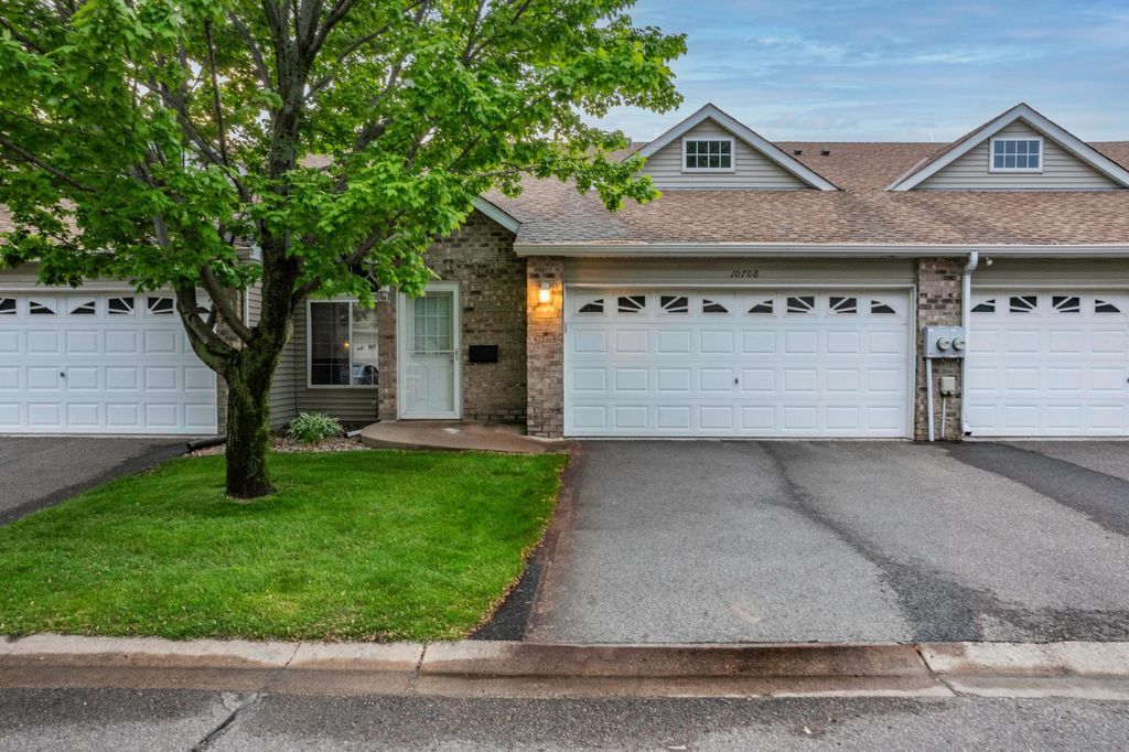 10708 Sycamore Street NW, Coon Rapids, MN 55433