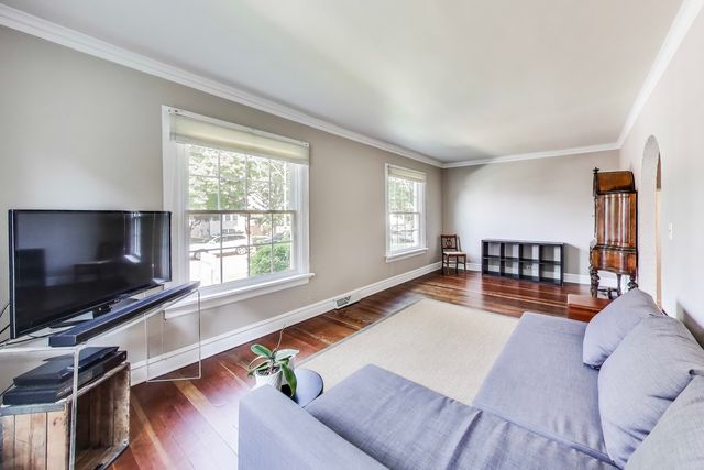 5521 N Mason Avenue, Chicago, IL 60630