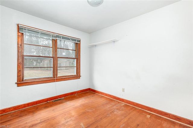 221 Rich RD, Yorktown, VA 23693