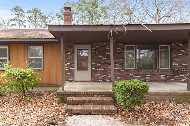 221 Rich RD, Yorktown, VA 23693