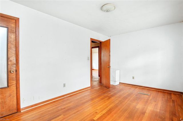 221 Rich RD, Yorktown, VA 23693