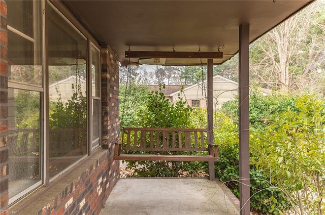 221 Rich RD, Yorktown, VA 23693