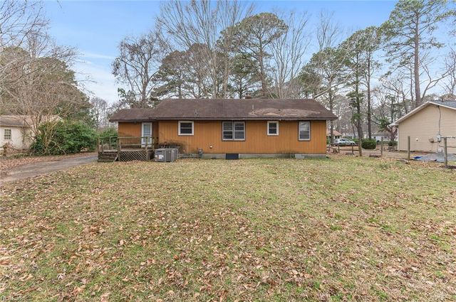 221 Rich RD, Yorktown, VA 23693