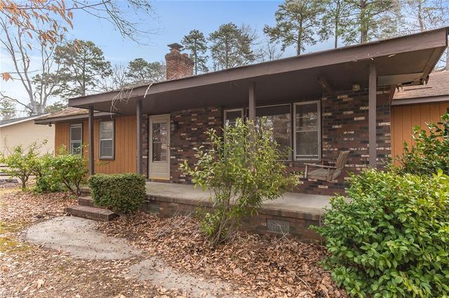 221 Rich RD, Yorktown, VA 23693