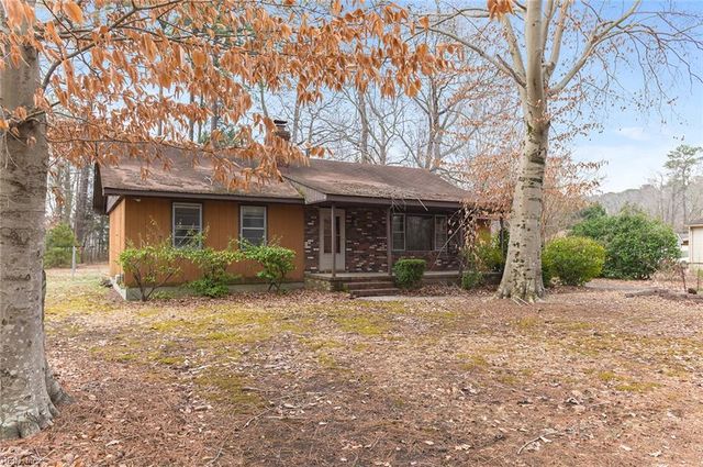 221 Rich RD, Yorktown, VA 23693