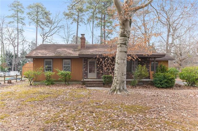 221 Rich RD, Yorktown, VA 23693