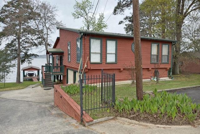 428 Dove Island, Livingston, TX 77351