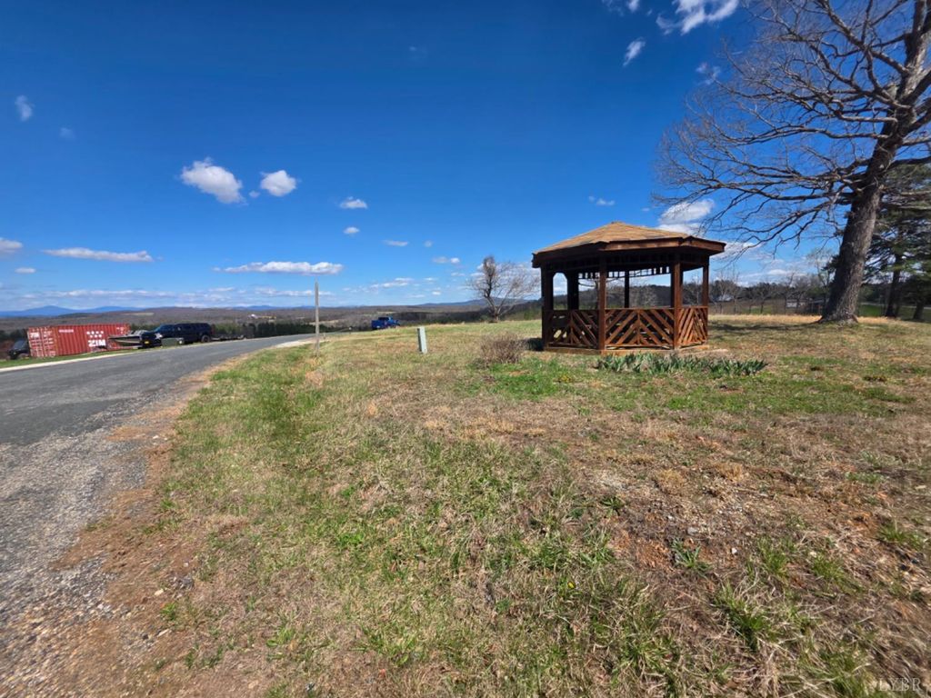 Image 16 of property listing at 0 Skyline Road, Appomattox, VA 24522