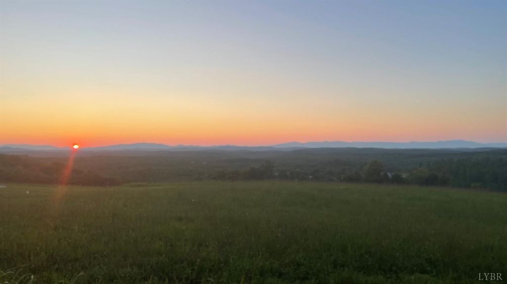 Image 3 of property listing at 0 Skyline Road, Appomattox, VA 24522