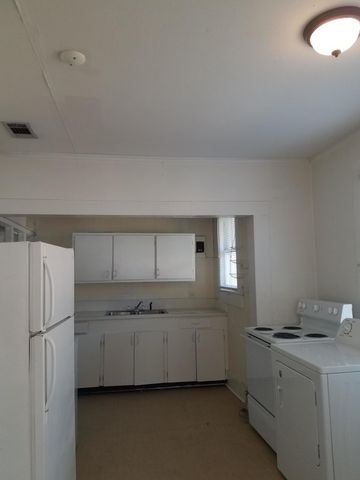 303 S 11th Ave., Hattiesburg, MS 39401