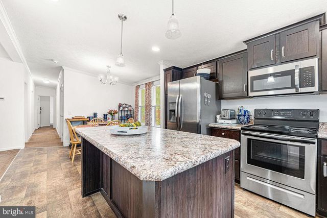 58 SKYLINE DR, Sicklerville, NJ 08081