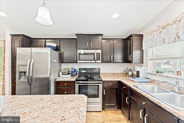 58 SKYLINE DR, Sicklerville, NJ 08081