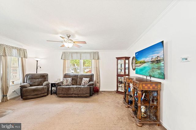 58 SKYLINE DR, Sicklerville, NJ 08081