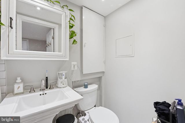 2953 SYCAMORE ST, Alexandria, VA 22305