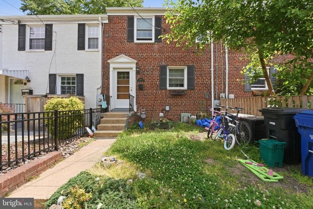 2953 SYCAMORE ST, Alexandria, VA 22305