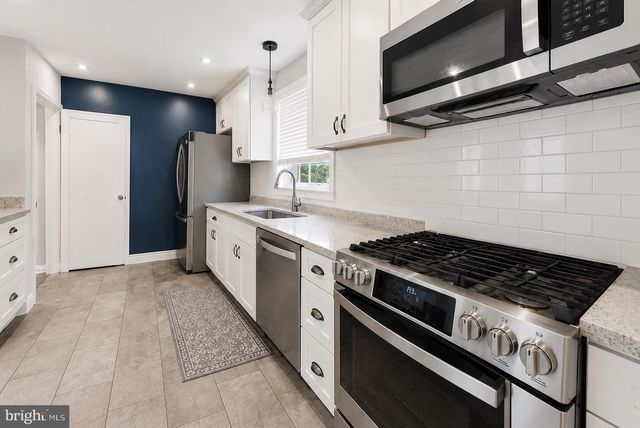 2953 SYCAMORE ST, Alexandria, VA 22305