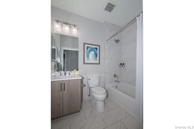 155 Sutton Court 155, Mount Sinai, NY 11766