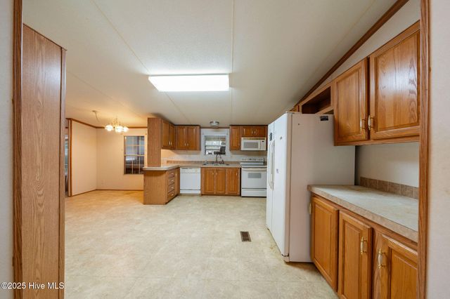 197 Tar Landing Road, Holly Ridge, NC 28445