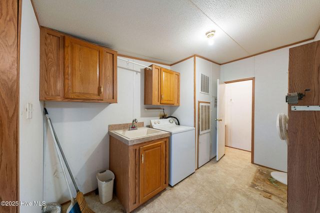 197 Tar Landing Road, Holly Ridge, NC 28445