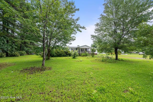 197 Tar Landing Road, Holly Ridge, NC 28445