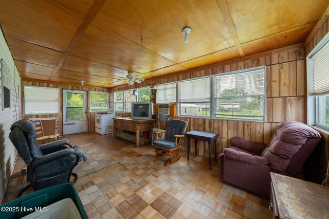 197 Tar Landing Road, Holly Ridge, NC 28445