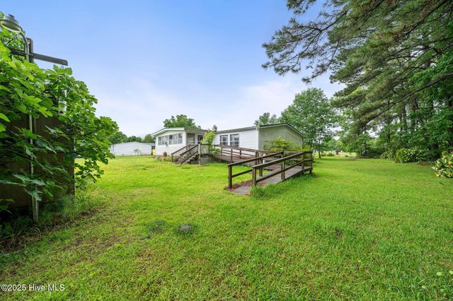 197 Tar Landing Road, Holly Ridge, NC 28445