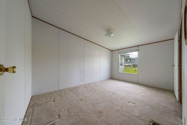 197 Tar Landing Road, Holly Ridge, NC 28445
