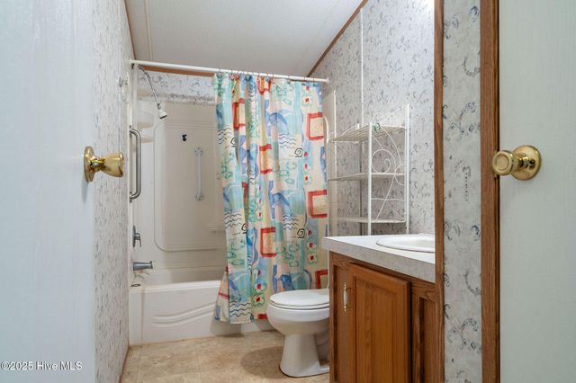 197 Tar Landing Road, Holly Ridge, NC 28445