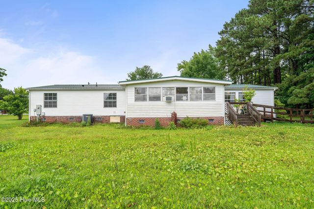 197 Tar Landing Road, Holly Ridge, NC 28445
