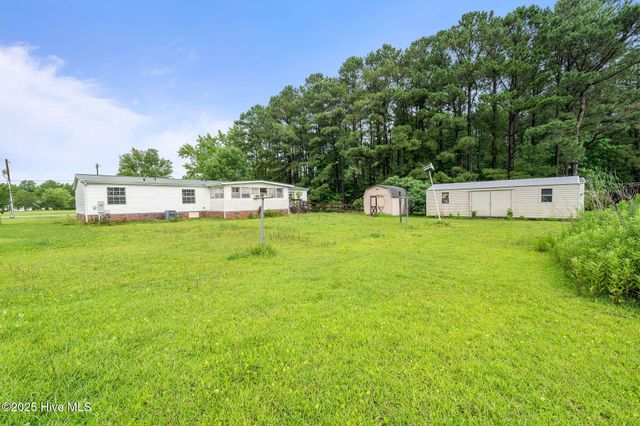 197 Tar Landing Road, Holly Ridge, NC 28445