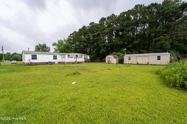 197 Tar Landing Road, Holly Ridge, NC 28445
