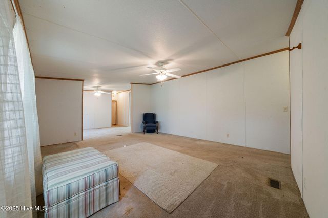 197 Tar Landing Road, Holly Ridge, NC 28445