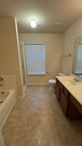 1747 Nichole Woods Drive, Houston, TX 77047