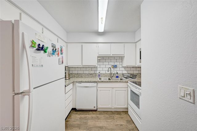 3151 Soaring Gulls Drive 1024, Las Vegas, NV 89128