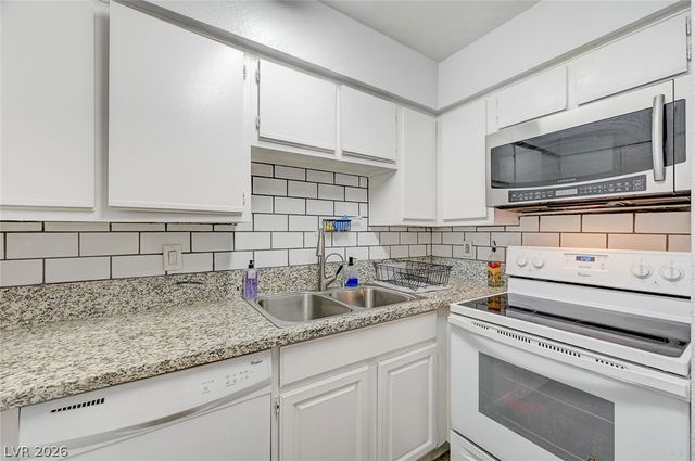 3151 Soaring Gulls Drive 1024, Las Vegas, NV 89128