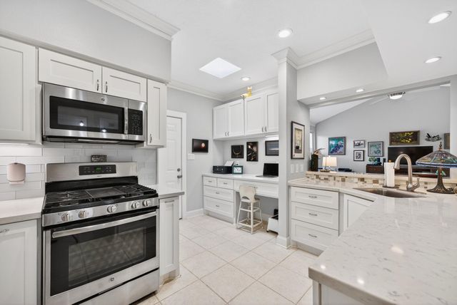 815 Bayou River Drive, Houston, TX 77079