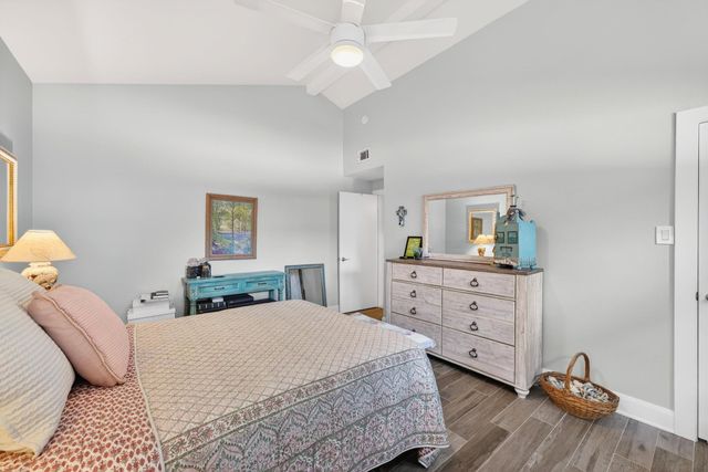 815 Bayou River Drive, Houston, TX 77079