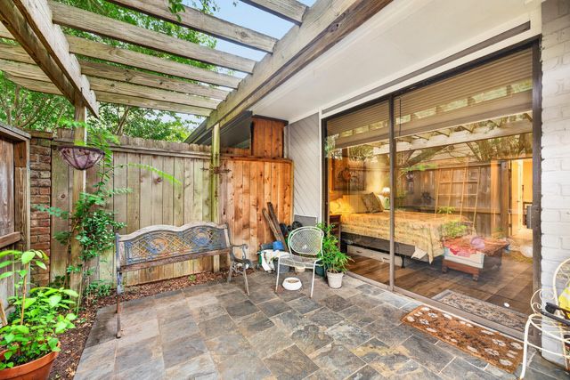 815 Bayou River Drive, Houston, TX 77079