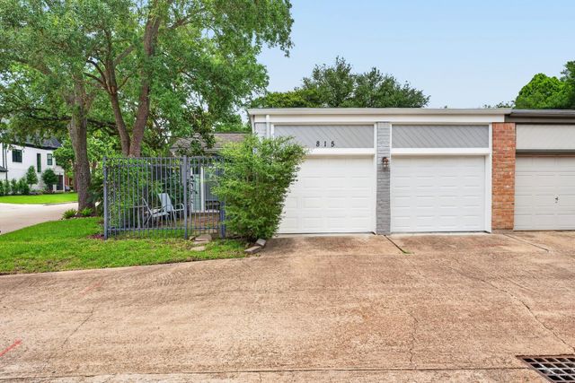 815 Bayou River Drive, Houston, TX 77079