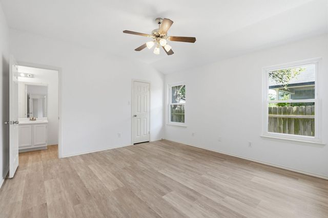8829 Francia TRL, Austin, TX 78748