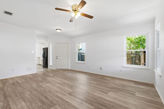 8829 Francia TRL, Austin, TX 78748