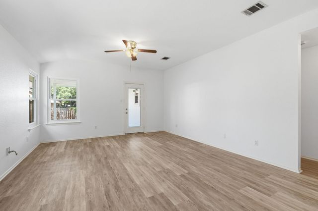 8829 Francia TRL, Austin, TX 78748
