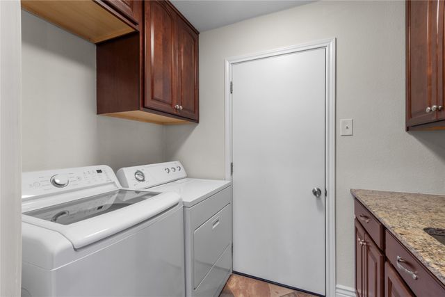 2530 Springhill Drive, Dallas, TX 75228