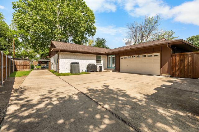 2530 Springhill Drive, Dallas, TX 75228