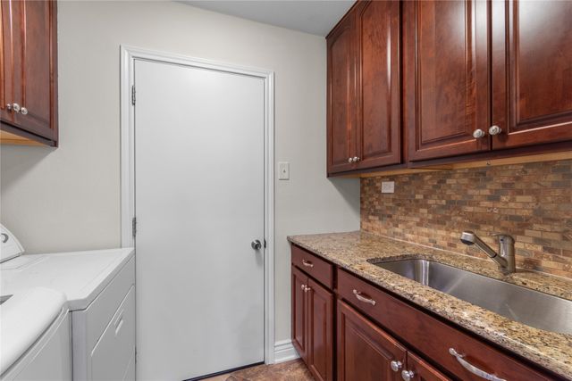 2530 Springhill Drive, Dallas, TX 75228