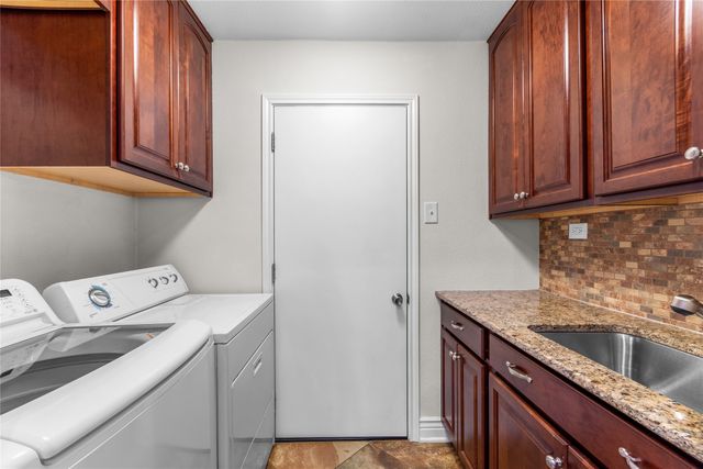 2530 Springhill Drive, Dallas, TX 75228