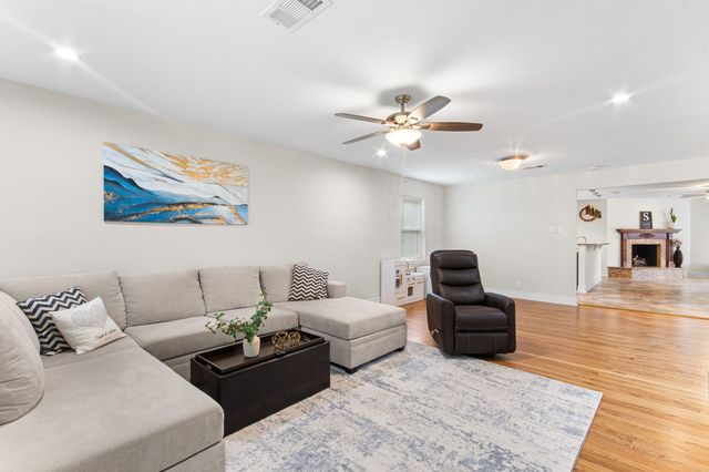 2530 Springhill Drive, Dallas, TX 75228