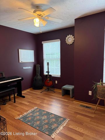 10227 Riverstone Cir, Louisville, KY 40229