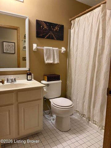10227 Riverstone Cir, Louisville, KY 40229