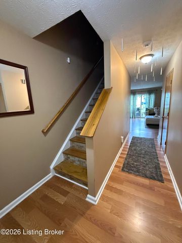10227 Riverstone Cir, Louisville, KY 40229